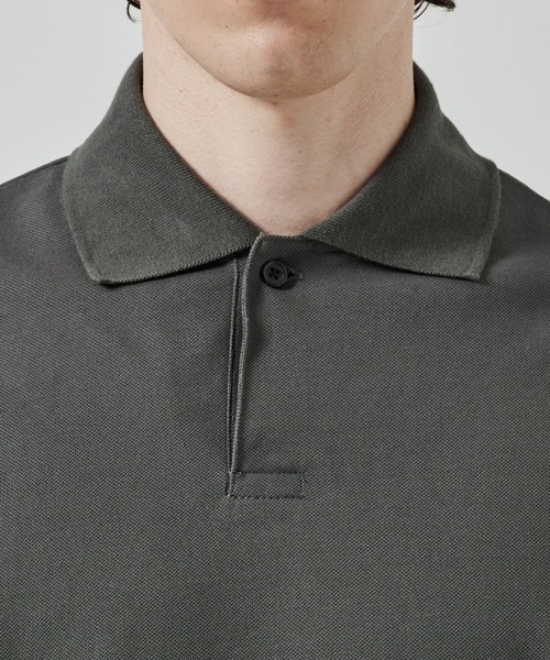 markaware（マーカウェア）の「【marka/MARKAWARE】ONE BUTTON POLO S/S TEE（ポロシャツ・メンズ・ブラック/グレー・1/2）」の7枚目の写真