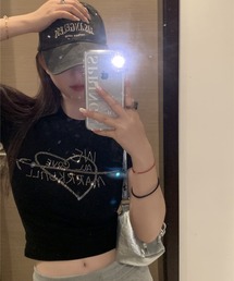 VIBGYOR | 【EIZZ/アイズ】Y2K キラキラロゴ ショート丈 半袖Tシャツ(Tシャツ/カットソー)