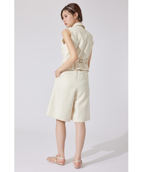 rienda（リエンダ）の「【AKB48千葉恵里さん着用】ベルト付きハーフパンツ セットアップ 夏服（スラックス・レディース・アイボリー/ブラウン・SMALL/MEDIUM）」の5枚目の写真