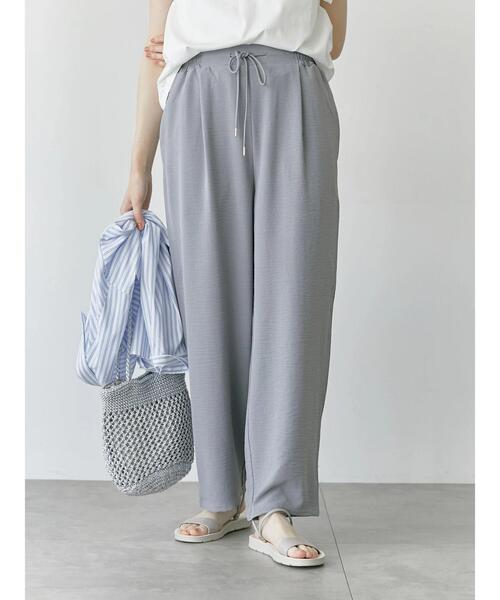 Samansa Mos2 blue(サマンサモスモスブルー)の「【接触冷感】イージーパンツ(その他パンツ・レディース・ライトベージュ/ブルー/グレー/ブラック・F)」の2枚目の写真