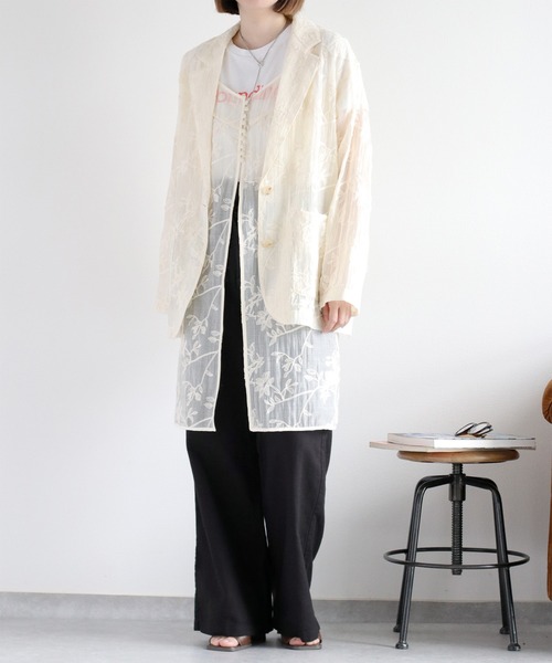 cepo(セポ)の「〈セットアップ対応〉フラワー刺繍キャミワンピース(ワンピース・レディース・オフホワイト/ブラウン・M)」の3枚目の写真