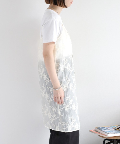 cepo(セポ)の「〈セットアップ対応〉フラワー刺繍キャミワンピース(ワンピース・レディース・オフホワイト/ブラウン・M)」の17枚目の写真