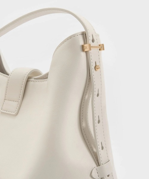 CHARLES & KEITH◆Gabine レザーベルトホーボーバッグ◆送料込 CHARLES & KEITH Gabine ガビーヌ レザーベルトホーボーバッグ