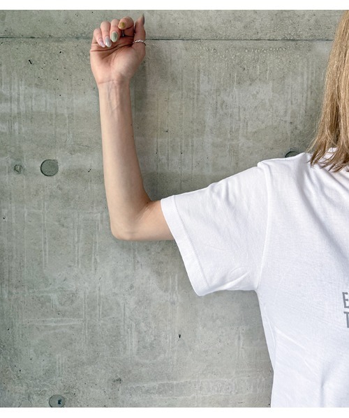 Desert Rose(デザートローズ)の「【Mylanka/ミランカ】コカ・コーラ ロゴプリントTシャツ(Tシャツ/カットソー・レディース・チャコールグレー/ホワイト/レッド・FREE)」の18枚目の写真