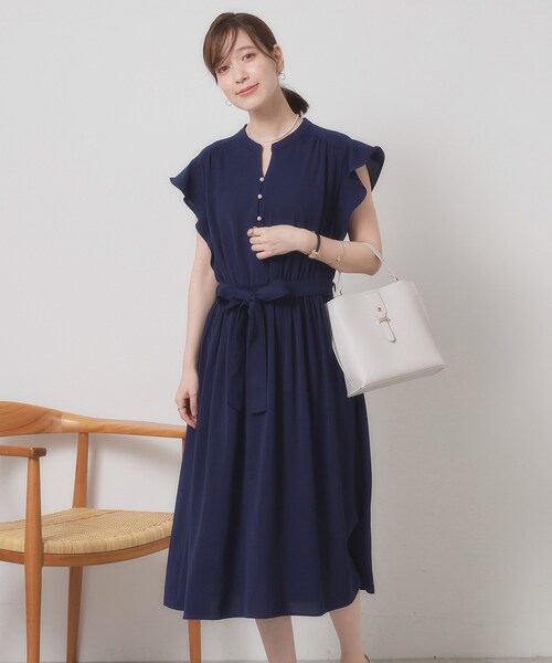 ITS'DEMO(イッツデモ)の「【手洗い可】フリル袖ブラウジングワンピース(ワンピース・レディース・サックスブルー/ブラック系/ホワイト系3/ネイビー・00)」の3枚目の写真