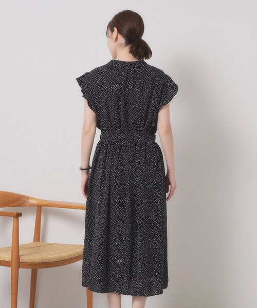 ITS'DEMO(イッツデモ)の「【手洗い可】フリル袖ブラウジングワンピース(ワンピース・レディース・サックスブルー/ブラック系/ホワイト系3/ネイビー・00)」の14枚目の写真