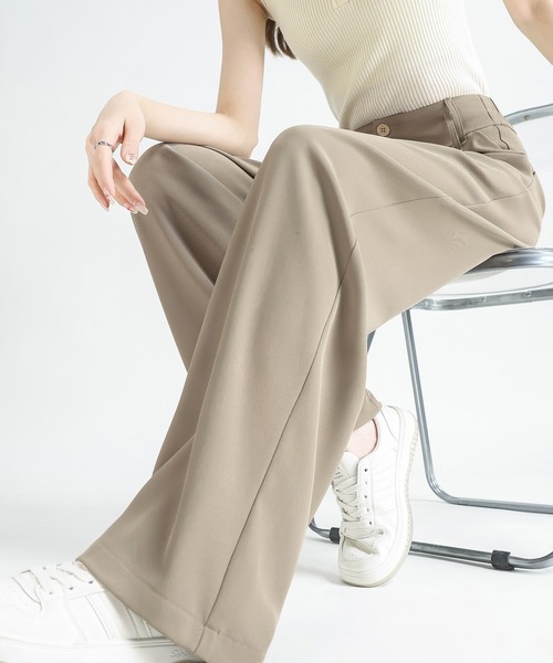 HANDO（ハンド）の「[高身長サイズMT/低身長サイズS有り]ダブルボタン センタープレスストレートス ハイウエスト タックワイドスラックス 着痩せ 美脚ストレートパンツ オフィスカジュアル きれいめカジュアル（スラックス・レディース・カーキ/ブラック・S/M/L/XL/XXL）」の3枚目の写真
