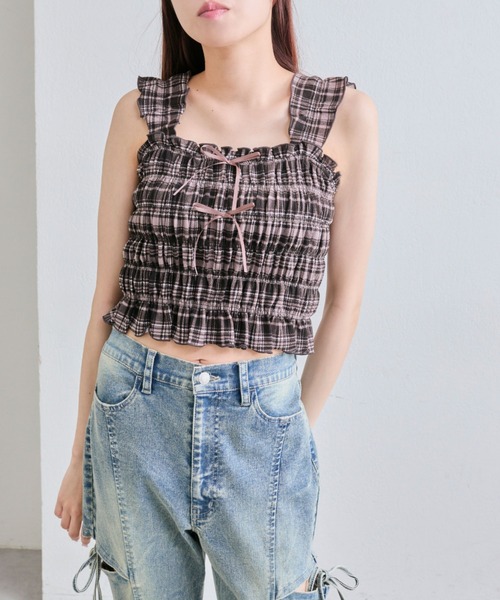 OLIVE des OLIVE（オリーブデオリーブ）の「肩フリルシャーリングキャミ（キャミソール・レディース・アイボリー/オフホワイト/ホワイト/ブラウン・FREE）」の4枚目の写真