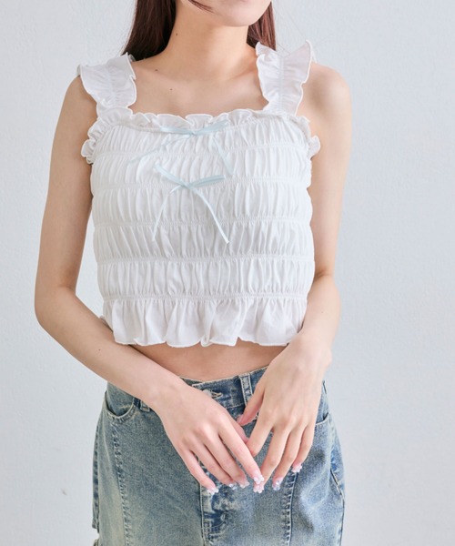 OLIVE des OLIVE（オリーブデオリーブ）の「肩フリルシャーリングキャミ（キャミソール・レディース・アイボリー/オフホワイト/ホワイト/ブラウン・FREE）」の2枚目の写真
