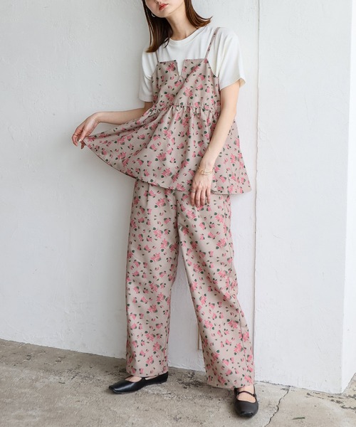 VitaFelice(ヴィータフェリーチェ)の「小花柄キャミビスチェトップス/ペプラムデザイン(キャミソール・レディース・ブラック/ベージュ/ネイビー・FREE)」の14枚目の写真