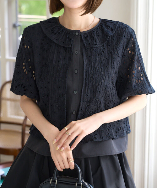 KOBE LETTUCE(コウベレタス)の「フェイクレイヤードレースブラウス(シャツ/ブラウス・レディース・ブラック/ホワイト・M)」の2枚目の写真
