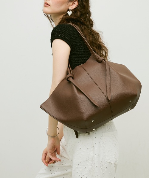 Lutim by u(ルチバイユー)の「Diamond tote bag / ダイアモンドトートバック(トートバッグ・レディース・アイボリー/ブラック/ブラウン・FREE)」の17枚目の写真