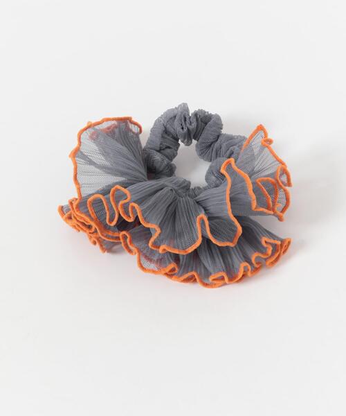 SMELLY(スメリー)の「バイカラーシアーフリルシュシュ(シュシュ・レディース・グレー・-)」の7枚目の写真