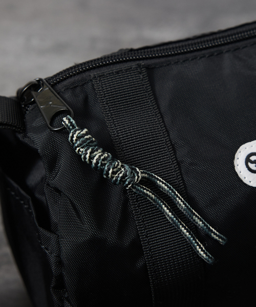 OUTDOOR PRODUCTS(アウトドアプロダクツ)の「【OUTDOOR PRODUCTS / アウトドアプロダクツ】mini drum pouch/ミニドラムポーチ/ユニセックス251111(ハンドバッグ・メンズ・ブラック/ベージュ・フリー)」の13枚目の写真