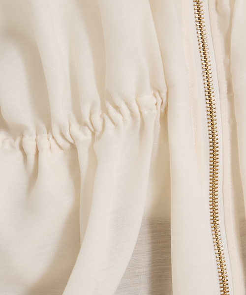 qualite(カリテ)の「【夏の羽織りアイテム◎】ラウンドスリーブギャザーブルゾン/シアー/パフスリーブ/サマージャケット(ブルゾン・レディース・オフホワイト/ブルー/カーキ・フリー)」の13枚目の写真