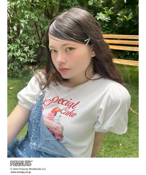 SNOOPY(スヌーピー)の「【PEANUTS】Strawberry Cake TEE(Tシャツ/カットソー・レディース・ピンク/オフホワイト/ブラック・FREE)」の1枚目の写真