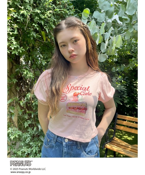 SNOOPY(スヌーピー)の「【PEANUTS】Strawberry Cake TEE(Tシャツ/カットソー・レディース・ピンク/オフホワイト/ブラック・FREE)」の17枚目の写真