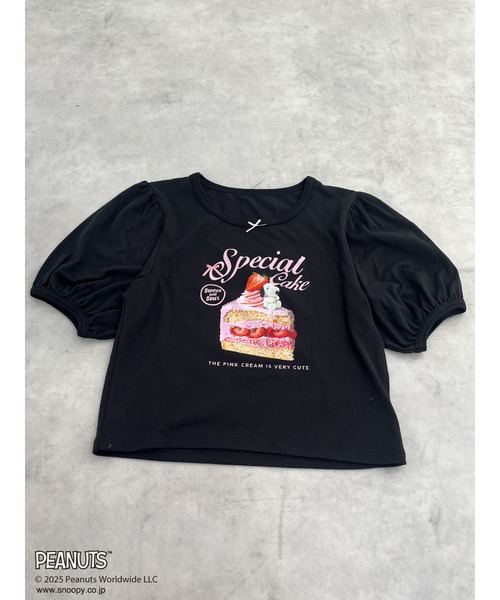 SNOOPY(スヌーピー)の「【PEANUTS】Strawberry Cake TEE(Tシャツ/カットソー・レディース・ピンク/オフホワイト/ブラック・FREE)」の5枚目の写真