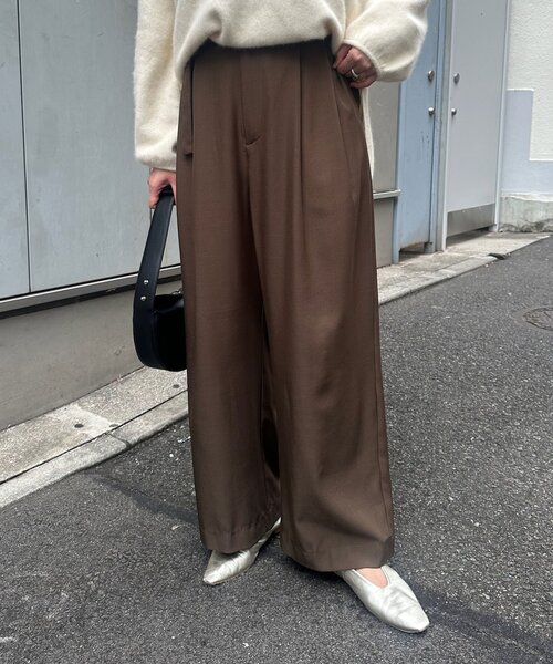 SHENERY(シーナリー)の「ダブルタックワイドパンツ(その他パンツ・レディース・ブラック/アイボリー/グレー/ブラウン・38/36)」の17枚目の写真