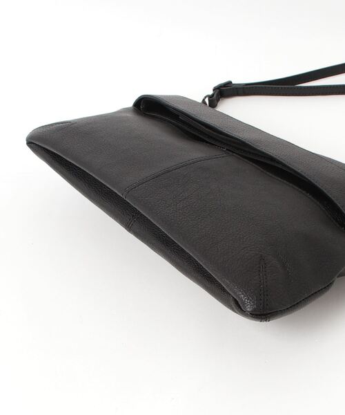 PATRICK STEPHAN（パトリックステファン）の「パトリック ステファン / Leather poche 'enveloppe' 2　ショルダーバッグ（ショルダーバッグ・メンズ・ブラック・FREE）」の3枚目の写真