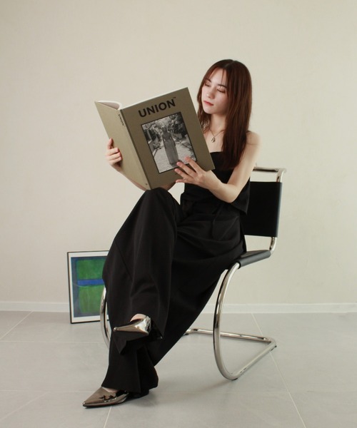 Reurie'（レウリィ）の「【2サイズ展開】タックワイドスラックス / ロング丈 きれいめ シンプル 大人カジュアル オフィスカジュアル 低身長 高身長 セットアップ グレー ブラック アイボリー ベージュ（スラックス・レディース・アイボリー/ブラック/グレー・SMALL/MEDIUM）」の4枚目の写真