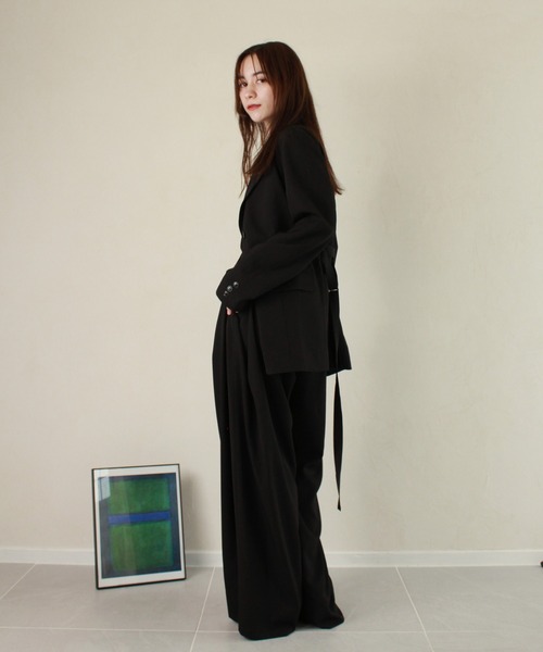 Reurie'（レウリィ）の「【2サイズ展開】タックワイドスラックス / ロング丈 きれいめ シンプル 大人カジュアル オフィスカジュアル 低身長 高身長 セットアップ グレー ブラック アイボリー ベージュ（スラックス・レディース・アイボリー/ブラック/グレー・SMALL/MEDIUM）」の19枚目の写真