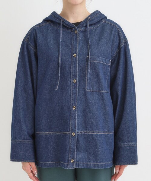 SHOO・LA・RUE（シューラルー）の「【S-LL】こなれ感ある着こなしに デニムフーディーブルゾン（デニムジャケット・レディース・ブルー/ネイビー・03/02/01/04）」の11枚目の写真
