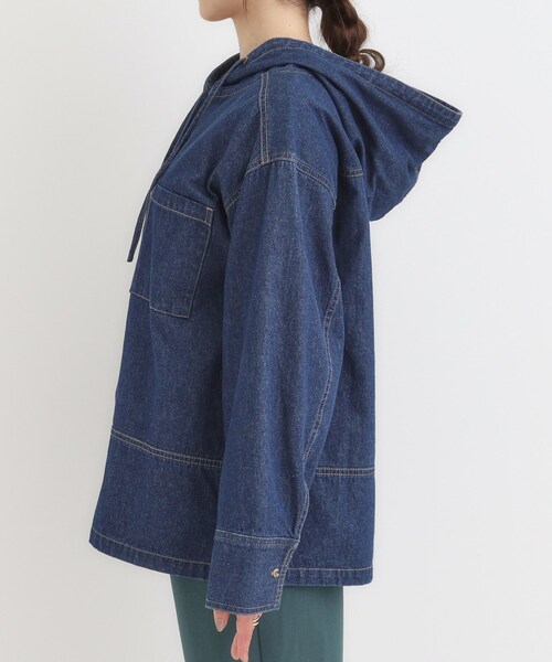 SHOO・LA・RUE（シューラルー）の「【S-LL】こなれ感ある着こなしに デニムフーディーブルゾン（デニムジャケット・レディース・ブルー/ネイビー・03/02/01/04）」の12枚目の写真