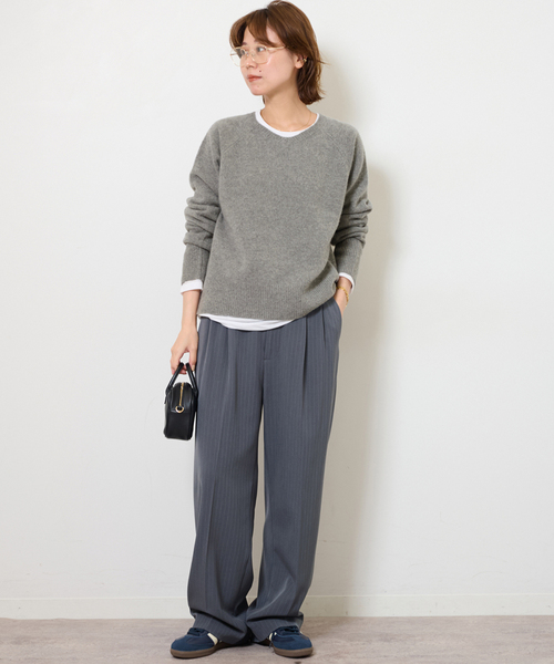 JOURNAL STANDARD relume（ジャーナルスタンダード　レリューム）の「《追加 / 新色》ウールカシミヤVネックプルオーバー（ニット/セーター・レディース・チャコールグレー/レッド/グリーン/ベージュ系その他・FREE）」の6枚目の写真