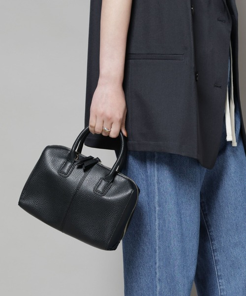 NANO universe(ナノユニバース)の「2wayショルダースクエアミニボストンバッグ(ショルダーバッグ・レディース・ブラック/ライトグレー/ブラウン・F)」の2枚目の写真