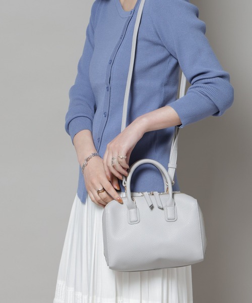 NANO universe(ナノユニバース)の「2wayショルダースクエアミニボストンバッグ(ショルダーバッグ・レディース・ブラック/ライトグレー/ブラウン・F)」の6枚目の写真