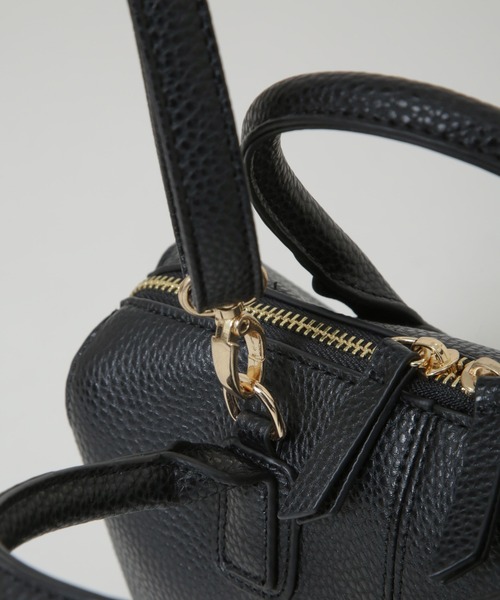 NANO universe(ナノユニバース)の「2wayショルダースクエアミニボストンバッグ(ショルダーバッグ・レディース・ブラック/ライトグレー/ブラウン・F)」の17枚目の写真