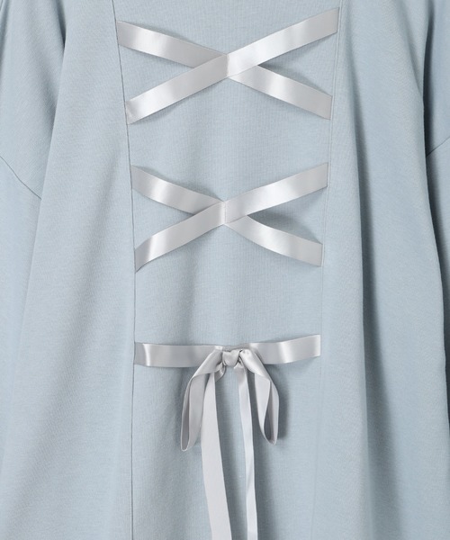 Amourire girl（アムリールガール）の「バックレースアッププルオーバー（スウェット・キッズ・サックスブルー/ブラック・160cm/150cm/140cm/130cm）」の4枚目の写真