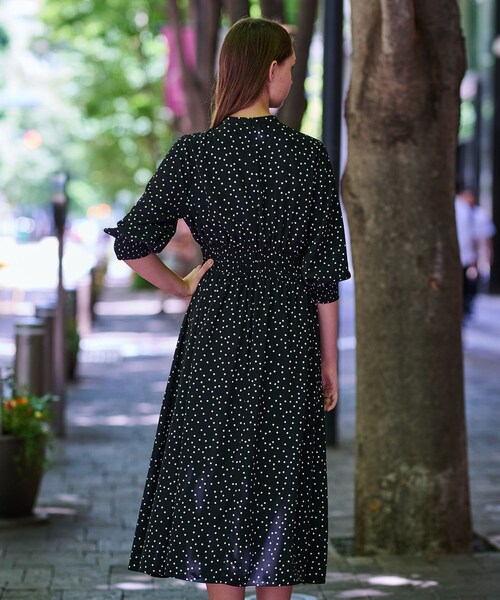 DRESSTERIOR(ドレステリア)の「【手洗い可】ウエストシャーリングドットワンピース(ワンピース・レディース・ブラック系・38/36/34)」の7枚目の写真