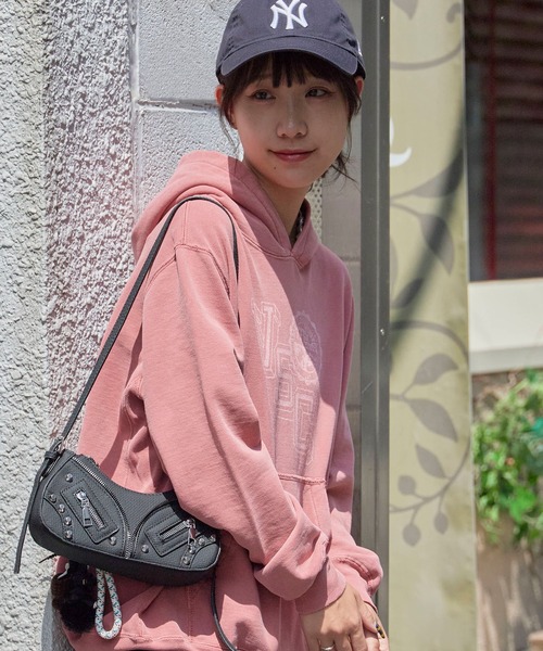 REMI RELIEF(レミレリーフ)の「REMI RELIEF/レミレリーフ SP加工 裏毛 パーカー (VSC)(パーカー・メンズ・レッド/ブラック/ホワイト・L/M/XL)」の16枚目の写真