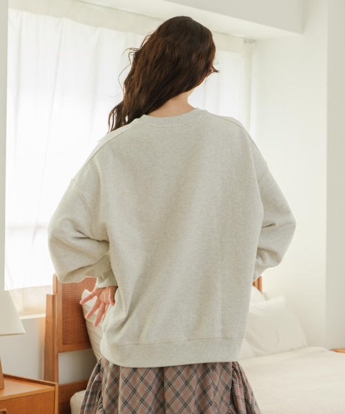 eLur（エラー）の「フラワーアニマルプリントスウェット（スウェット・レディース・イエロー/アイボリー・FREE）」の5枚目の写真