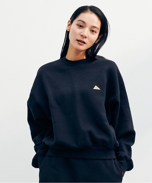 KELTY(ケルティ)の「KELTY MINI LOGO CREW NECK SWEAT(スウェット・メンズ・ベージュ/ホワイト/グレー/ブラック・M/L/XL)」の2枚目の写真