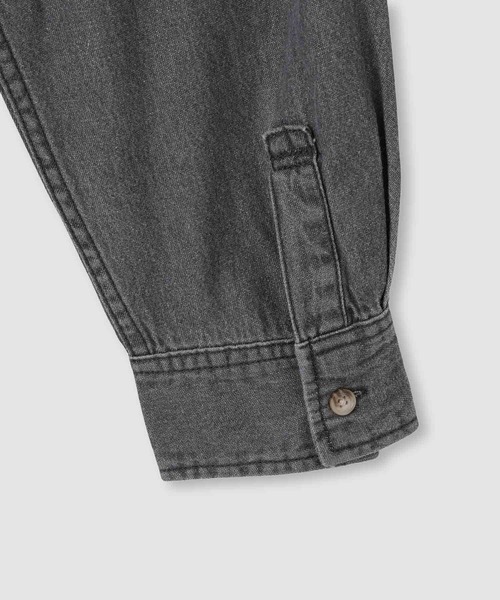 NAVY（ネイビー）の「nAvy ルーズデニムシャツ（シャツ/ブラウス・メンズ・ブラック系/ブルー系・S/M/L/XL）」の5枚目の写真