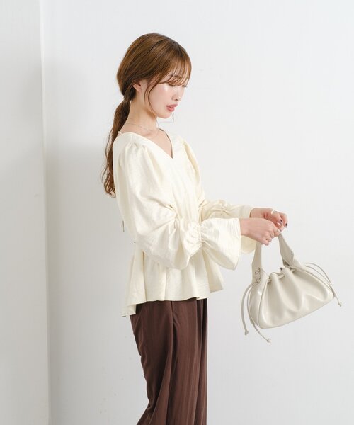 Kastane（カスタネ）の「【無地&チェック】B カットアウトペプラムブラウス（シャツ/ブラウス・レディース・アイボリー/グリーン/ブラウン・FREE）」の18枚目の写真