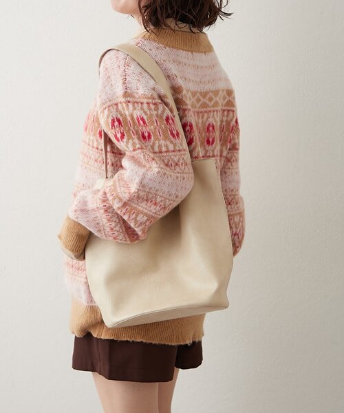 continuer de NICE CLAUP(コンティニューデナイスクラップ)の「【NUNIFE】超起毛チロリアンニット(ニット/セーター・レディース・ブラック/ダークブラウン/ベージュ・FREE)」の12枚目の写真