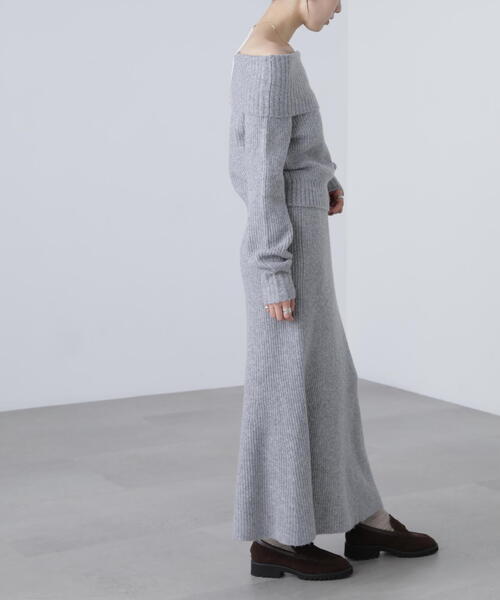 FREE'S MART（フリーズマート）の「◆オフショルニットマーメイドスカートセットアップ（ワンピース・レディース・ベージュ/ブラウン/グレー・SMALL/MEDIUM）」の10枚目の写真