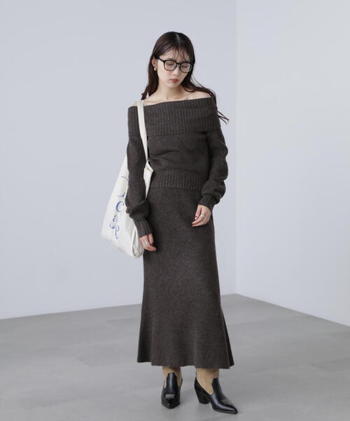 FREE'S MART（フリーズマート）の「◆オフショルニットマーメイドスカートセットアップ（ワンピース・レディース・ベージュ/ブラウン/グレー・SMALL/MEDIUM）」の18枚目の写真