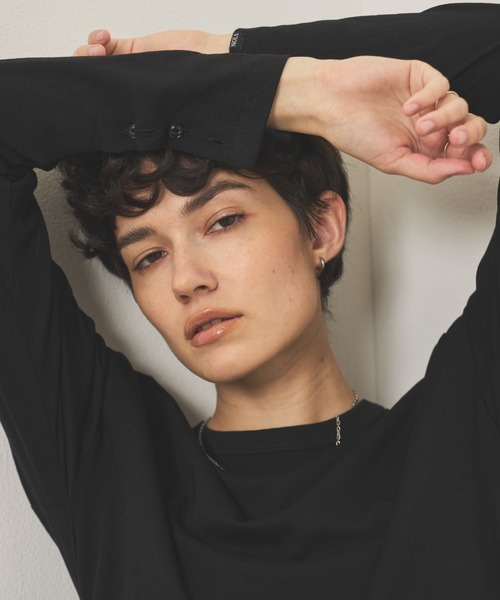 VION(ヴィオン)の「クルーネックシアーロングスリーブティー / Crewneck Sheer Long Sleeve TEE(Tシャツ/カットソー・レディース・ホワイト/ブルー/ブラック・FREE)」の11枚目の写真