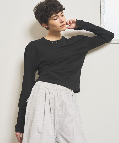 VION(ヴィオン)の「クルーネックシアーロングスリーブティー / Crewneck Sheer Long Sleeve TEE(Tシャツ/カットソー・レディース・ホワイト/ブルー/ブラック・FREE)」の9枚目の写真