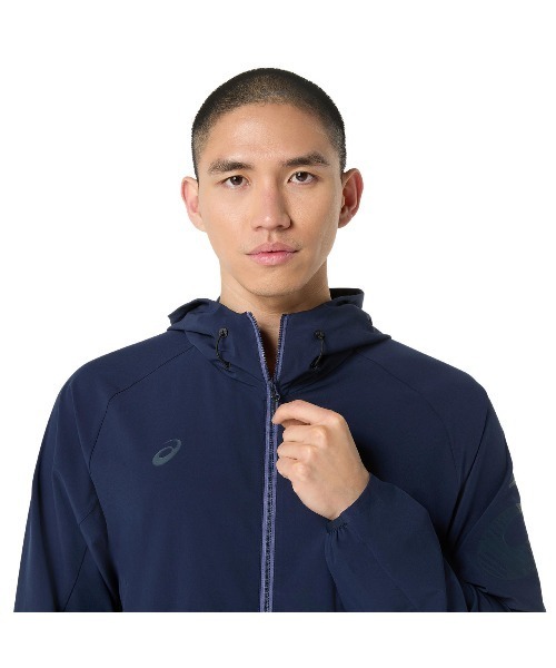 ASICS(アシックス)の「アシックス ASICS はっ水ストレッチウーブンフーディー(ジャージ・メンズ・ネイビー/ブラック・LL/M/L)」の5枚目の写真