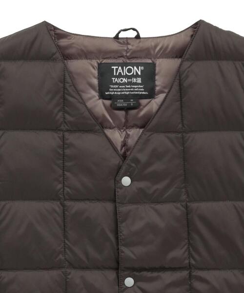 TAION(タイオン)の「【TAION/タイオン】 Vネックインナーダウンベスト(ダウンベスト・メンズ・ダークブラウン/ダークネイビー/チャコールグレー/ブラック・3/4/5)」の11枚目の写真