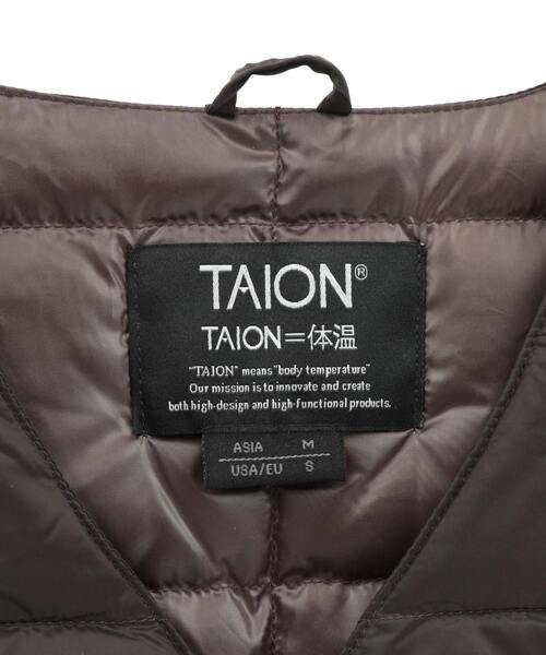 TAION(タイオン)の「【TAION/タイオン】 Vネックインナーダウンベスト(ダウンベスト・メンズ・ダークブラウン/ダークネイビー/チャコールグレー/ブラック・3/4/5)」の7枚目の写真