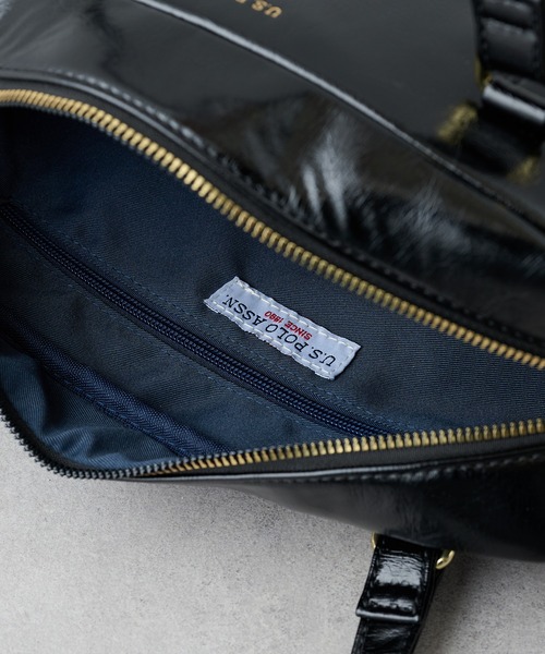 U.S. POLO ASSN.（ユーエスポロアッスン）の「【U.S. POLO ASSN.】≪別注≫ スクエアボストンバッグ（ボストンバッグ・レディース・バーガンディー/ブラック/アイボリー・FREE）」の11枚目の写真