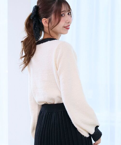 MAJESTIC LEGON(マジェスティックレゴン)の「キラキラベロアリボンカーディガン(カーディガン/ボレロ・レディース・ピンク/チャコールグレー/アイボリー・MEDIUM)」の9枚目の写真