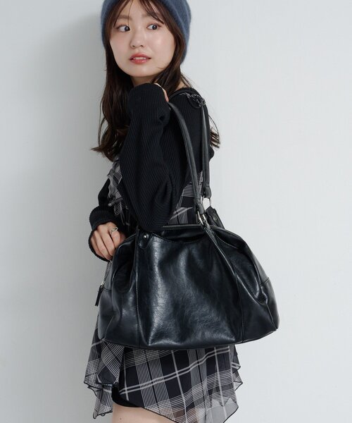 Kastane(カスタネ)の「【オンライン限定カラー】セパレートミドルBAG(トートバッグ・レディース・ブラック/ブラウン/ダークブラウン/ベージュ・FREE)」の15枚目の写真